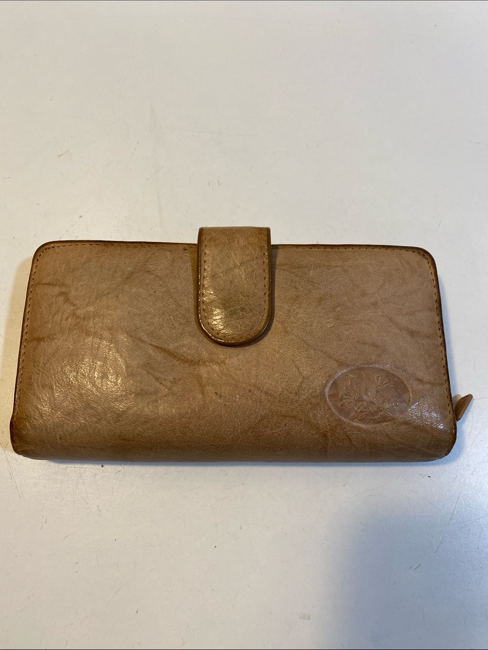 Buxton Leather Continental Wallet in Tan